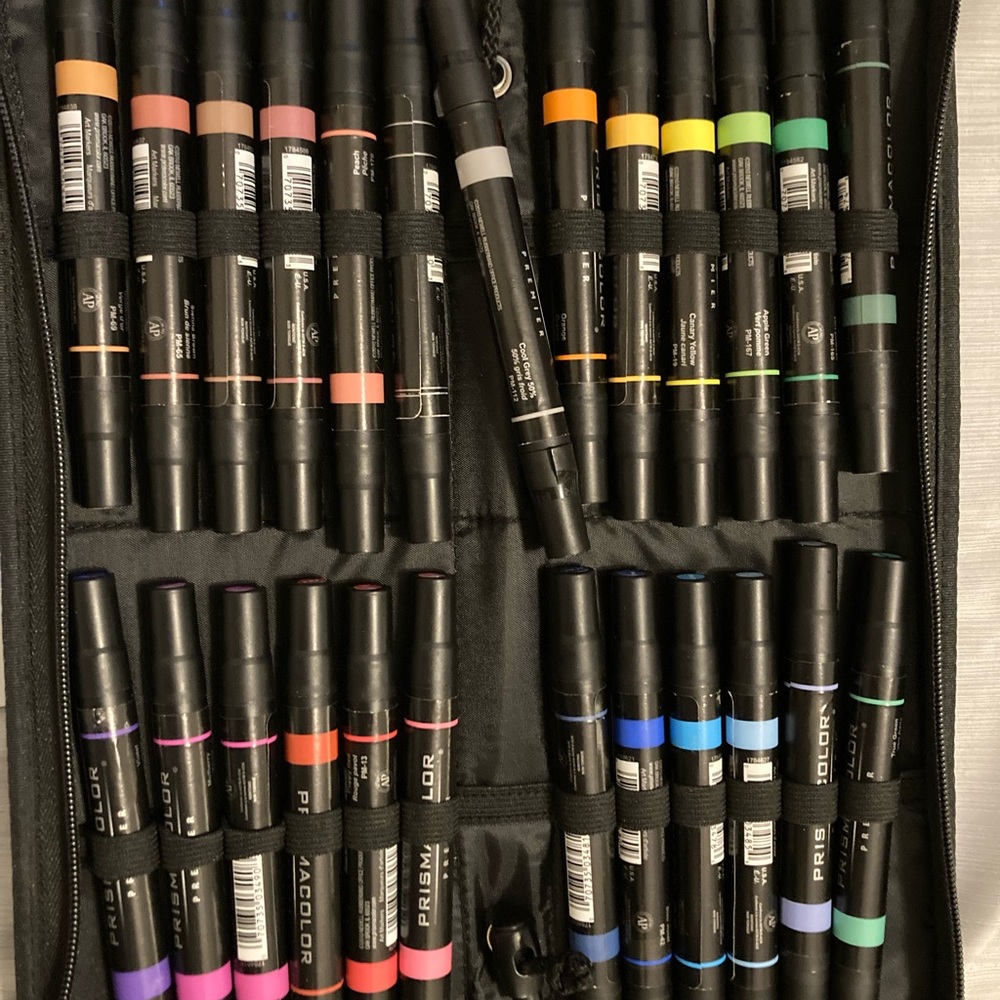 Prisma color marker set